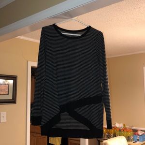 women’s long sleeve shirt